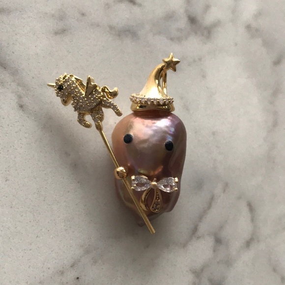 Baroque Pearl Little Monster Pendant With Moveable Wand - Picture 3 of 8